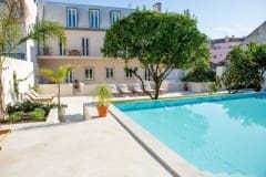 01_Casa-Rene-Pool-Garden-Back-facade-1