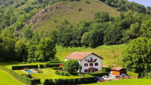 Boutique B&B Maison Aguerria - Logeren bij Belgen